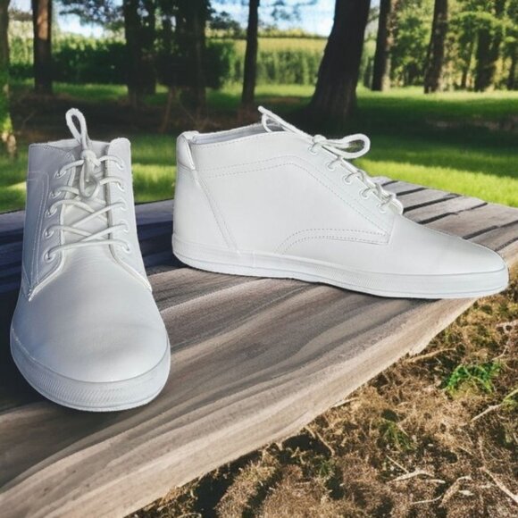 NWOT G.H. BASS ( 8M ) 3245W Women's White Leather Lace Ankle Booties/Sneakers - Picture 1 of 10